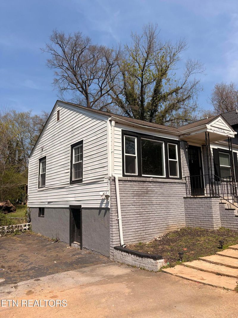 3407 Skyline Dr, Knoxville, TN 37914