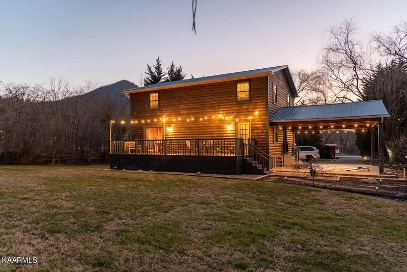 3409 Line Springs Rd, Sevierville, TN 37862