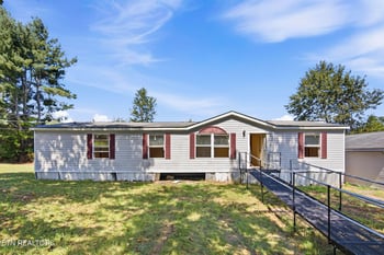 341 Cedar Crest Ln, Friendsville, TN 37737