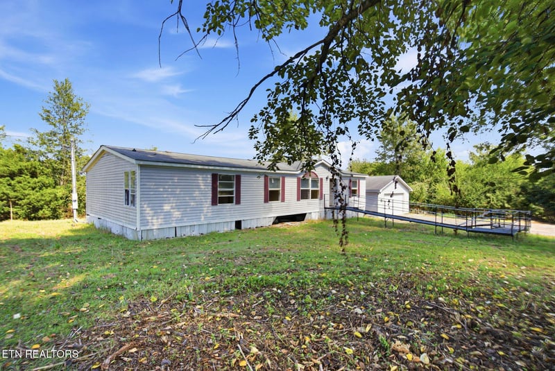 341 Cedar Crest Ln, Friendsville, TN 37737