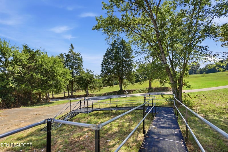 341 Cedar Crest Ln, Friendsville, TN 37737