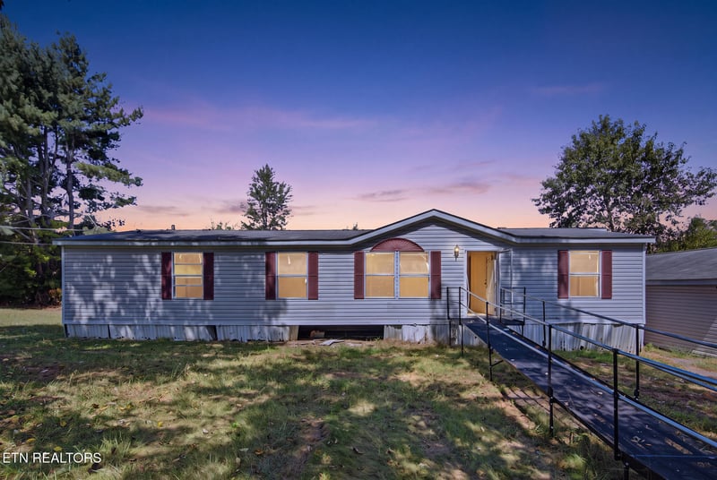 341 Cedar Crest Ln, Friendsville, TN 37737