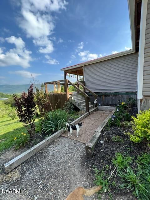 341 Cowan Ln, Lafollette, TN 37766