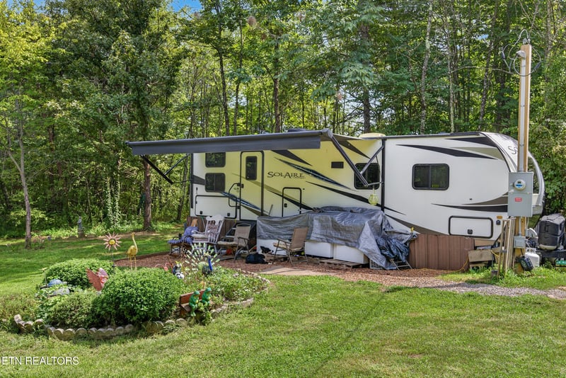 341 Dwyer Dr, Crossville, TN 38572