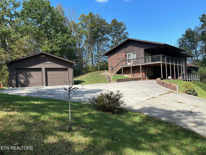 341 Enchanted Forest Ln, Sevierville, TN 37876