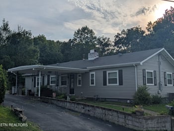 341 Vermont Ave, Oak Ridge, TN 37830