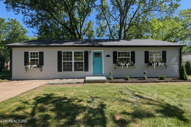 3410 Boright Dr, Knoxville, TN 37917