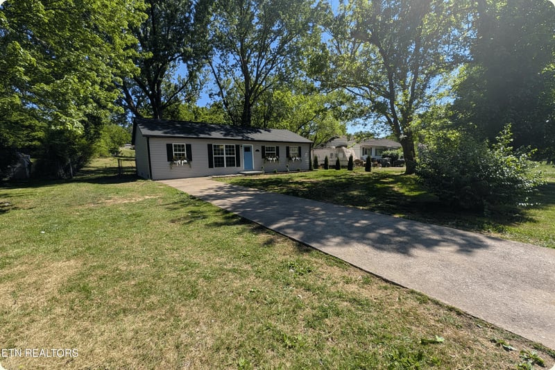 3410 Boright Dr, Knoxville, TN 37917