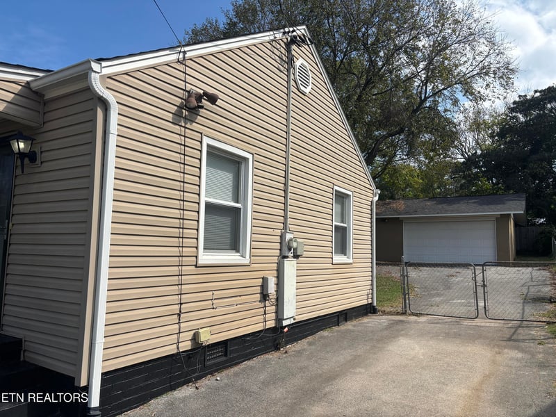 3410 Feathers St, Knoxville, TN 37920