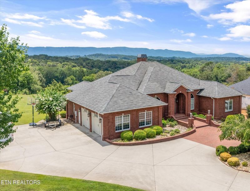 3410 Old Niles Ferry Rd, Maryville, TN 37803