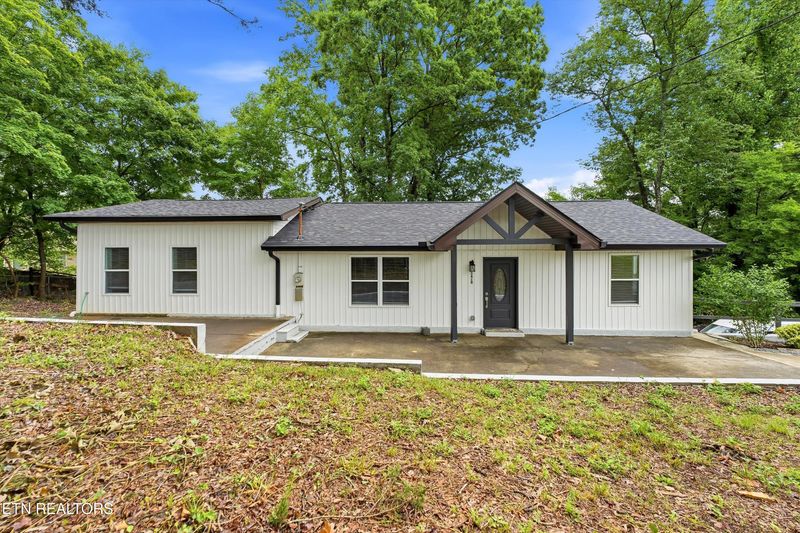 3410 Solway Rd, Knoxville, TN 37931