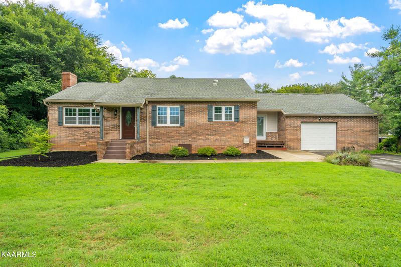 3412 Hackberry Rd, Knoxville, TN 37931