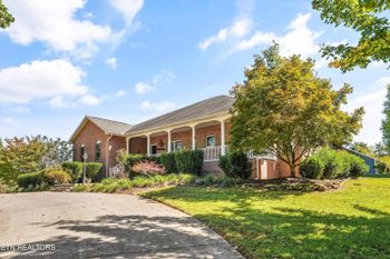 3412 Seebers Ct, Louisville, TN 37777