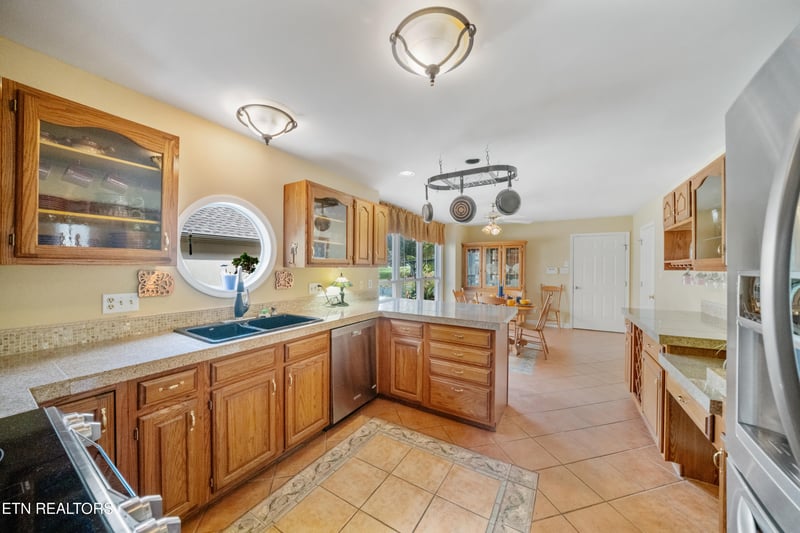 3413 Commodore Point, Knoxville, TN 37922