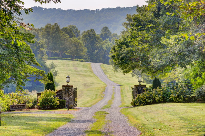 3413 W Buttermilk Rd, Lenoir City, TN 37771