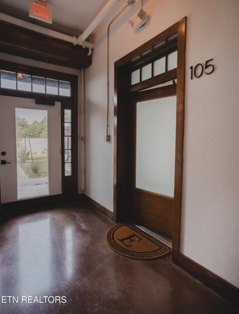 3415 N Broadway St #105, Knoxville, TN 37917