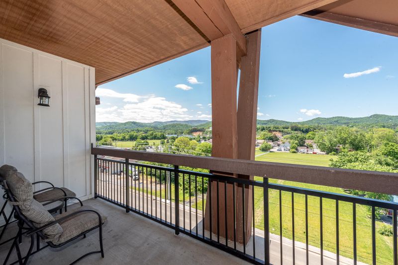 3415 Teaster Ln #508, Pigeon Forge, TN 37863