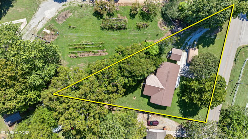 3416 Big Springs Ridge Rd, Friendsville, TN 37737