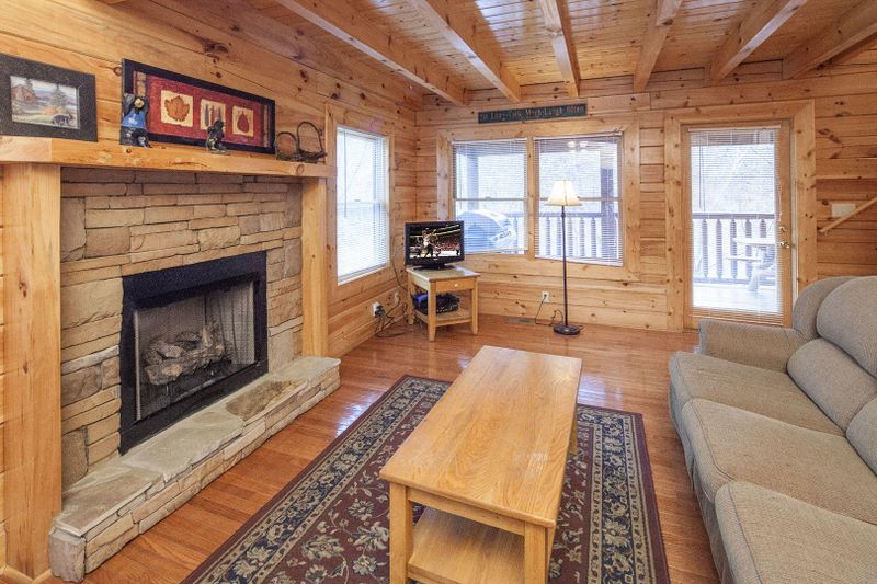 3416 Merlin Way, Pigeon Forge, TN 37863