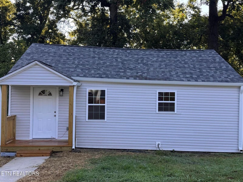 3416 Oak Grove St, Knoxville, TN 37920