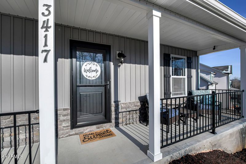 3417 Boulder Point Ln, Powell, TN 37849