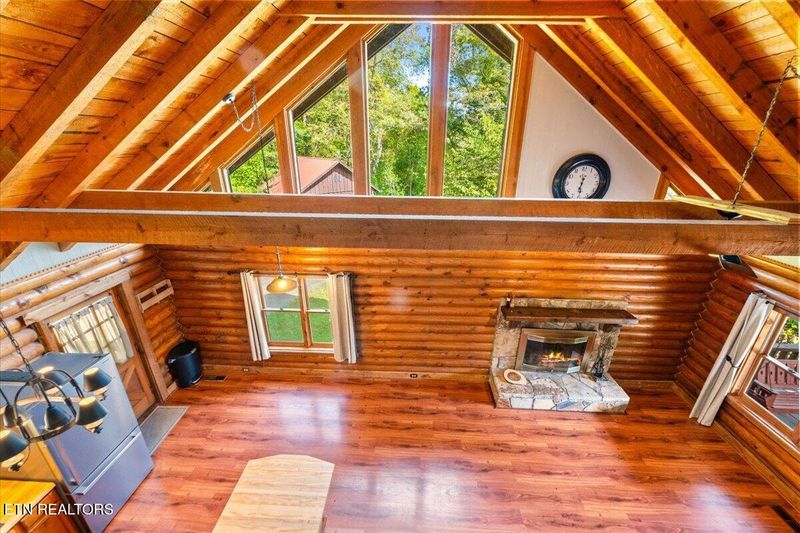 342 Big Springs Ln, Jacksboro, TN 37757