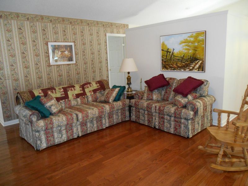 342 Southgate Dr, Crossville, TN 38555