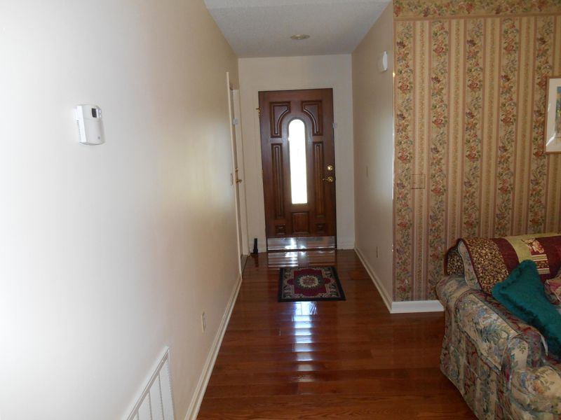 342 Southgate Dr, Crossville, TN 38555