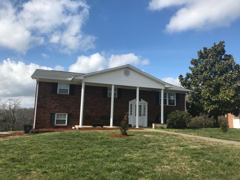 3420 Deena Cir, Morristown, TN 37814