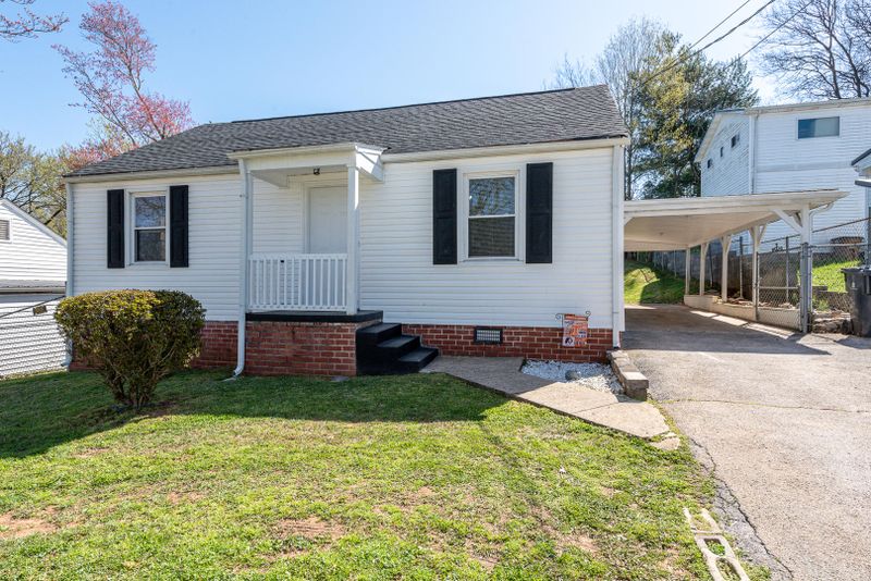 3420 Feathers St, Knoxville, TN 37920