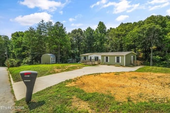 3421 Hackney Chapel Rd, Lenoir City, TN 37772