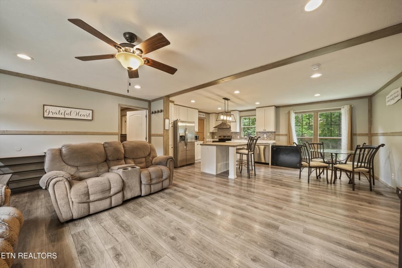 3421 Hackney Chapel Rd, Lenoir City, TN 37772