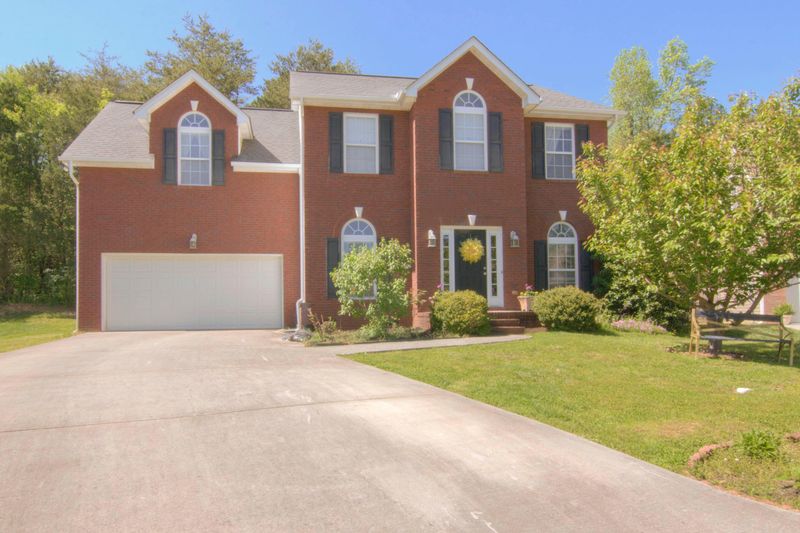 3423 Rocky Path Ln, Knoxville, TN 37931