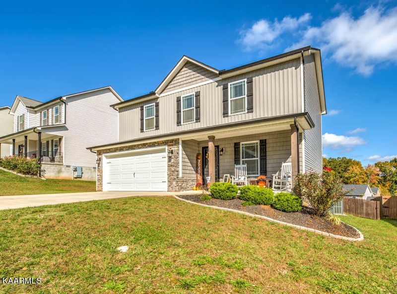 3425 Boulder Ln, Powell, TN 37849