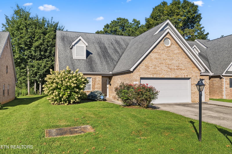 3425 Laurel View Rd, Knoxville, TN 37917
