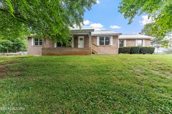 3428 Wilkinson Pike, Maryville, TN 37803