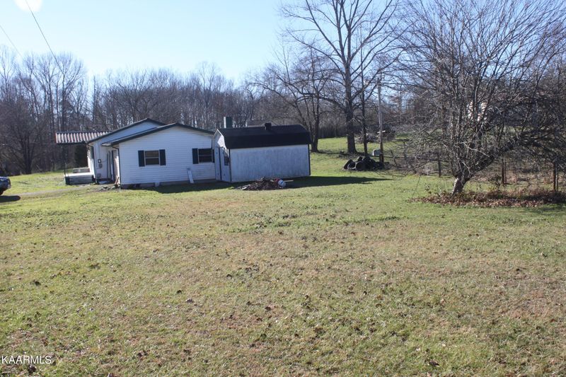 343 Carl Griffith Rd, Robbins, TN 37852