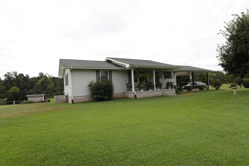 343 Gamble Rd, Madisonville, TN 37354