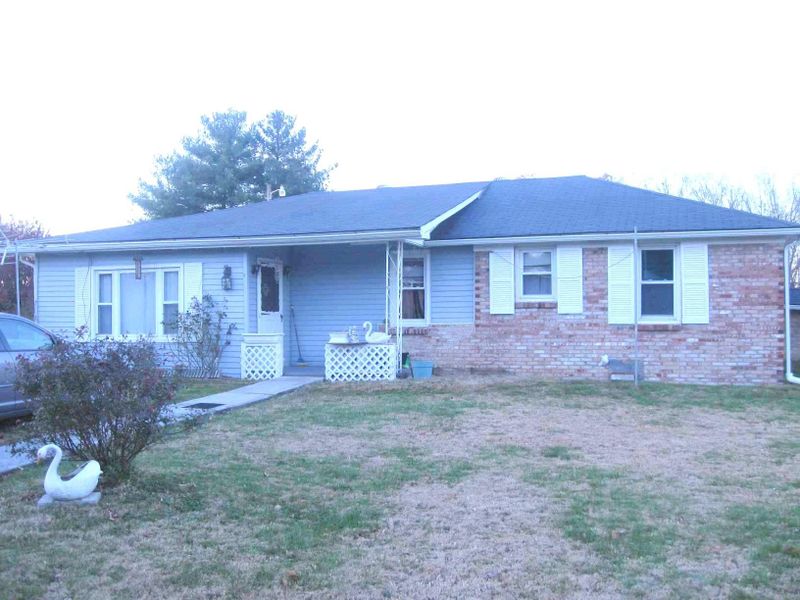 343 Lewis White Ln, Lafollette, TN 37766