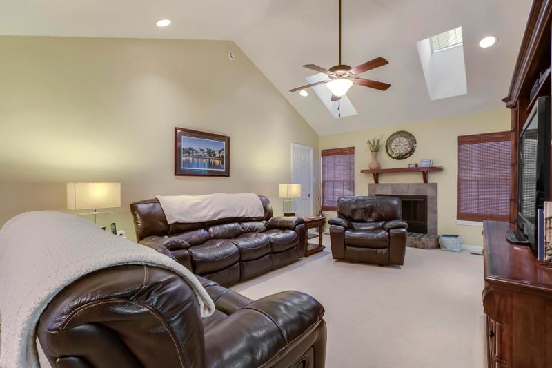 343 Nuhya Ln, Loudon, TN 37774