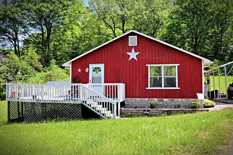 343 Powell Valley Shrs Ln, Speedwell, TN 37870