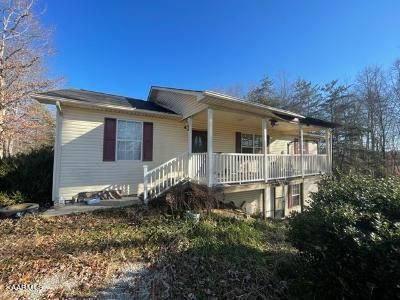 343 Sexton Ln, Pioneer, TN 37847