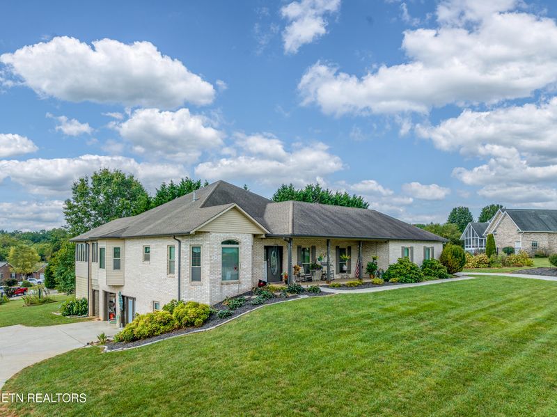 3430 Baxter View Dr, Maryville, TN 37804