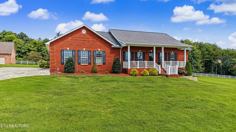 3430 Summer Dr, Friendsville, TN 37737