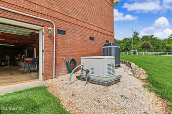 3430 Summer Dr, Friendsville, TN 37737