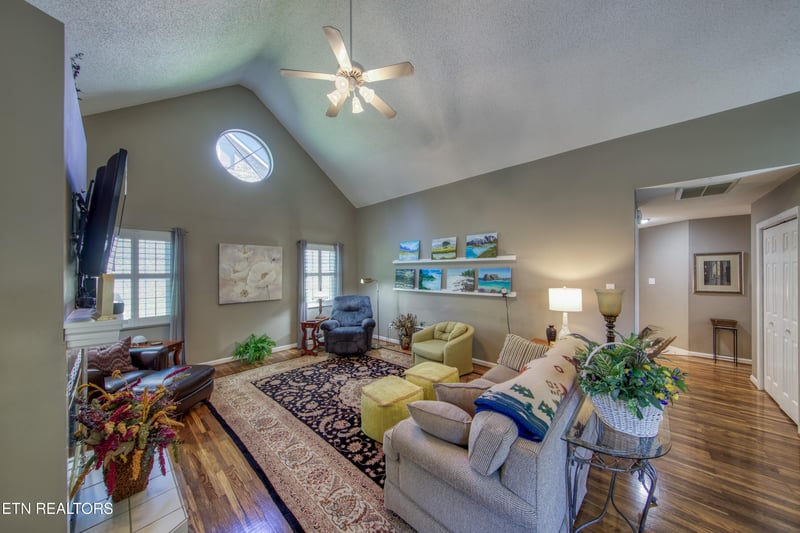 3433 Laurel View Rd, Knoxville, TN 37917