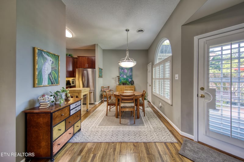 3433 Laurel View Rd, Knoxville, TN 37917