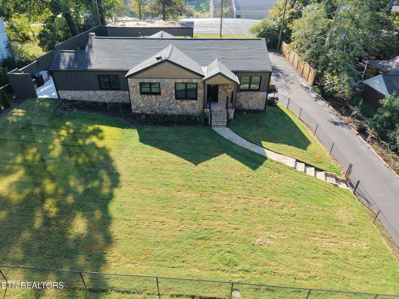 3434 Kenilworth Ln, Knoxville, TN 37917