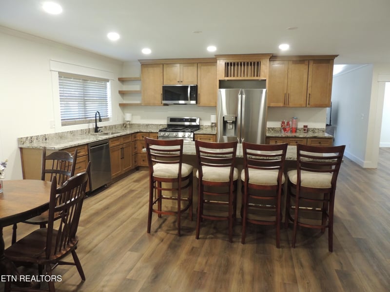 3434 Kenilworth Ln, Knoxville, TN 37917