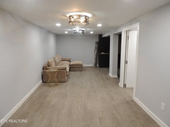 3434 Kenilworth Ln, Knoxville, TN 37917